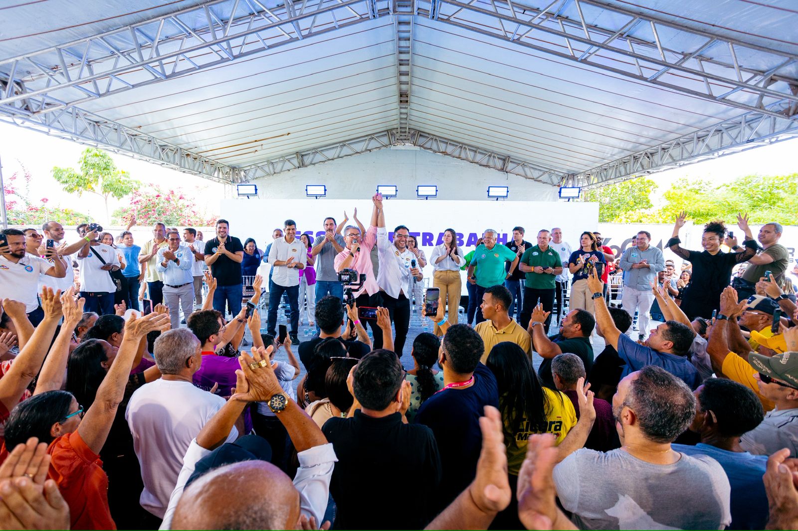 Multidão, força política e articulação nacional